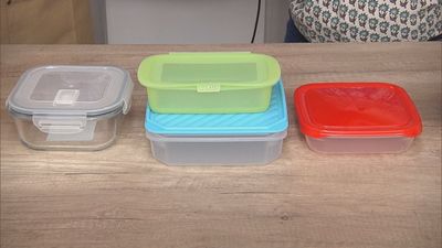 Café, vinagre y mucho más: los mejores trucos para mantener y limpiar tus tuppers