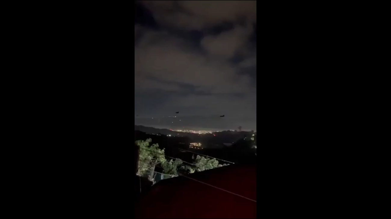 Imágenes de helicópteros sobrevolando Caracas durante las explosiones a la capital