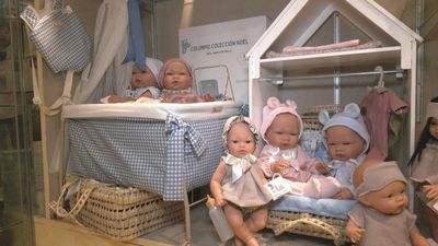 Las clásicas muñecas españolas siguen estando de moda