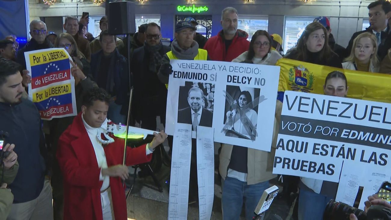 La venezolanos exiliados en Madrid se concentra de nuevo en la Puerta del Sol