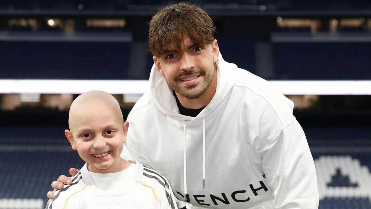 Raúl Asencio y Elías, un niño de 8 años con leucemia