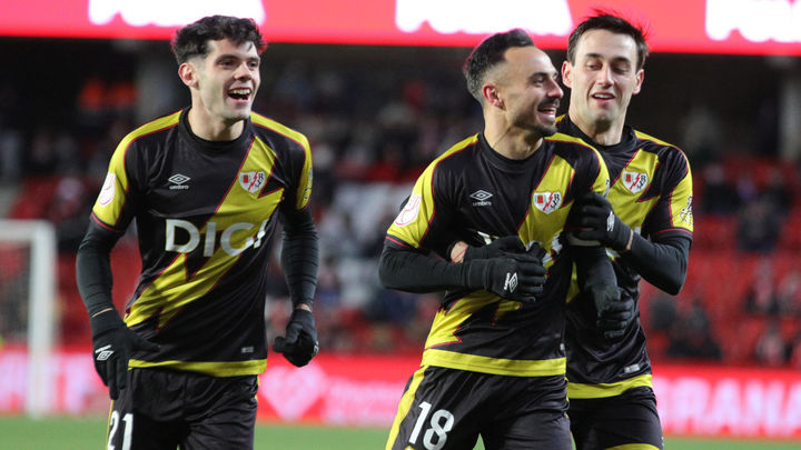 1-3. Remontada del Rayo Vallecano ante el Granada para pasar a octavos de la Copa