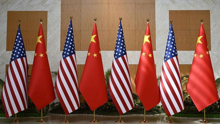 Banderas de China y EEUU / TELEMADRID