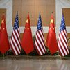 Banderas de China y EEUU