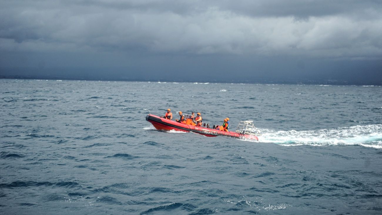 Encuentran el cuerpo de un niño y el barco en el que naufragó la familia valenciana en Indonesia
