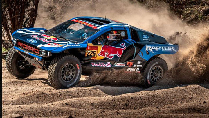 Rally Dakar: Carlos Sainz se aúpa en la general en coches