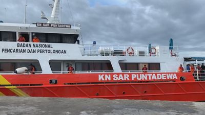 Indonesia amplía hasta el viernes la búsqueda del menor español desaparecido tras el naufragio