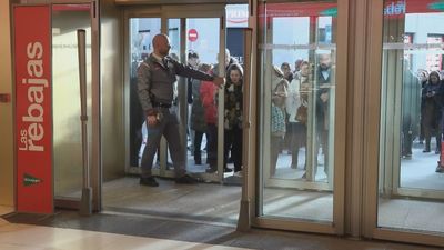 La OCU recomienda comprobar los precios en las rebajas y planificar antes de comprar