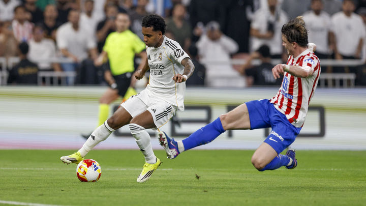 Rodrygo ante el Atlético de Madrid / EFE