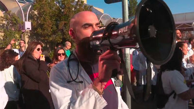 Los sindicatos médicos elevan la presión y avisan de movilizaciones "más intensas" contra el Estatuto Marco