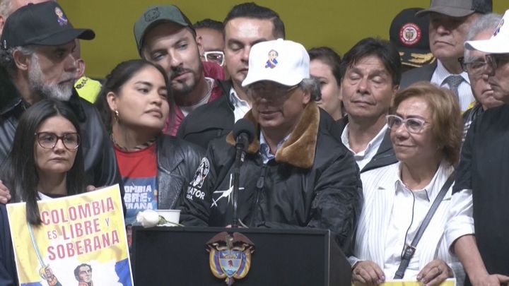 Petro, presidente de Colombia, anuncia que ha hablado con Trump