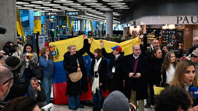 Llegan a Madrid los cinco presos españoles liberados en Venezuela