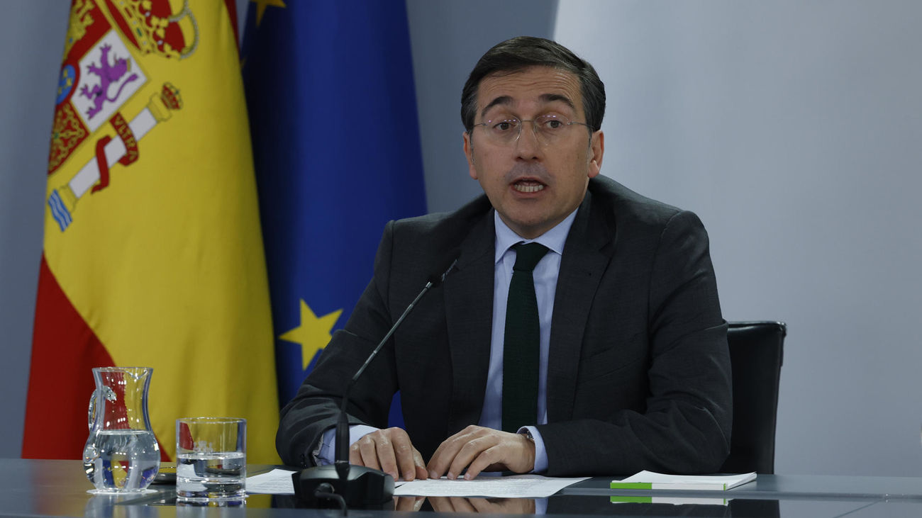 Jose Manuel Albares en una rueda de prensa