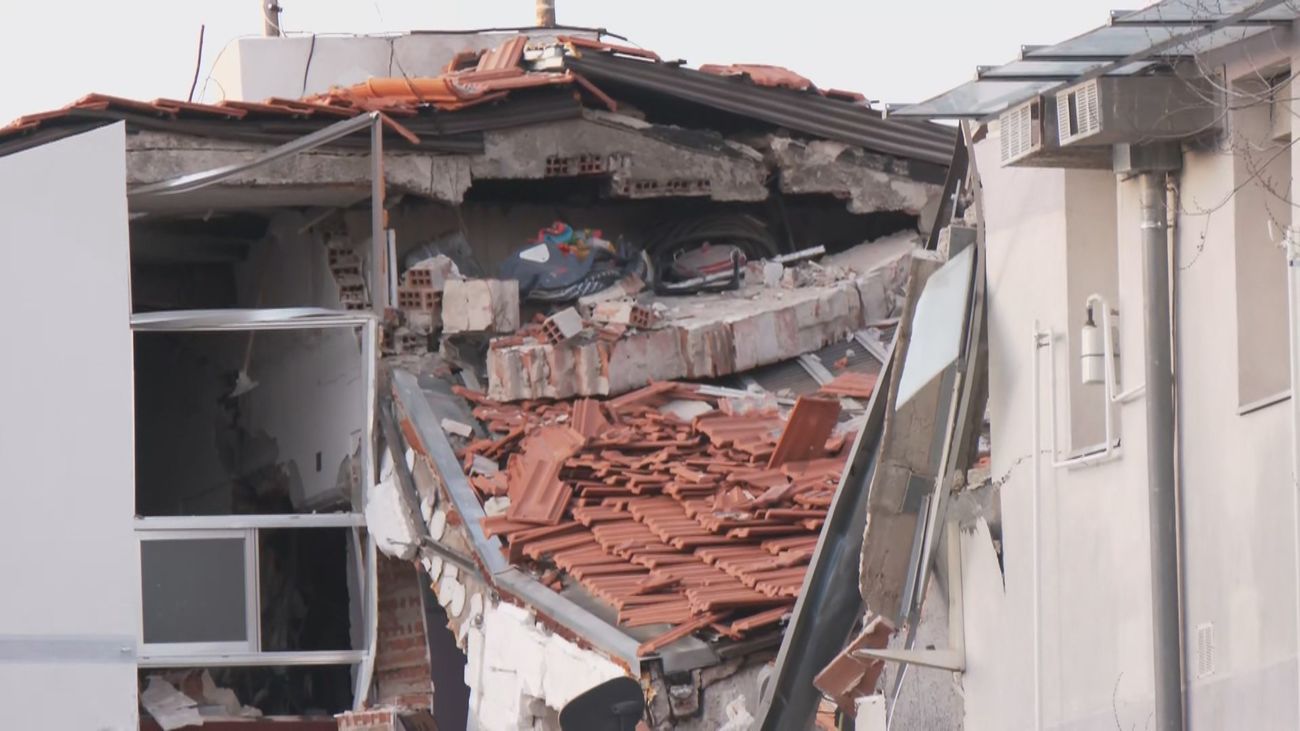 "Había dos personas en el tejado intentando subir a ayudar": la solidaridad vecinal ante la explosión en Carabanchel