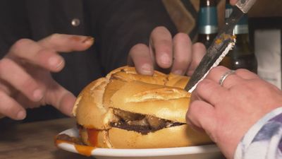 La 'trifásica' es una de las tapas más castizas de Madrid