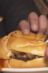 La 'trifásica' es una de las tapas más castizas de Madrid