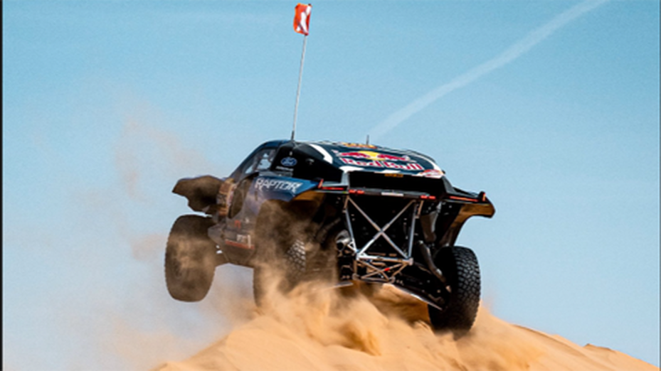Rally Dakar: Sainz y Roma reducen tiempo con el líder Al Attiyah