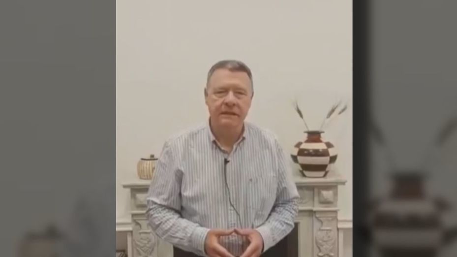 Jordi Sevilla presenta un manifiesto que busca crear un PSOE alternativo a Sánchez