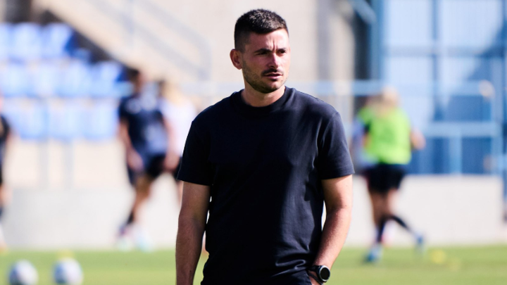 El Madrid CFF destituye a su entrenador Javier Aguado