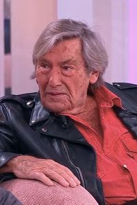 De jubilado a icono internacional: Andrés, el modelo que conquistó la moda a los 90