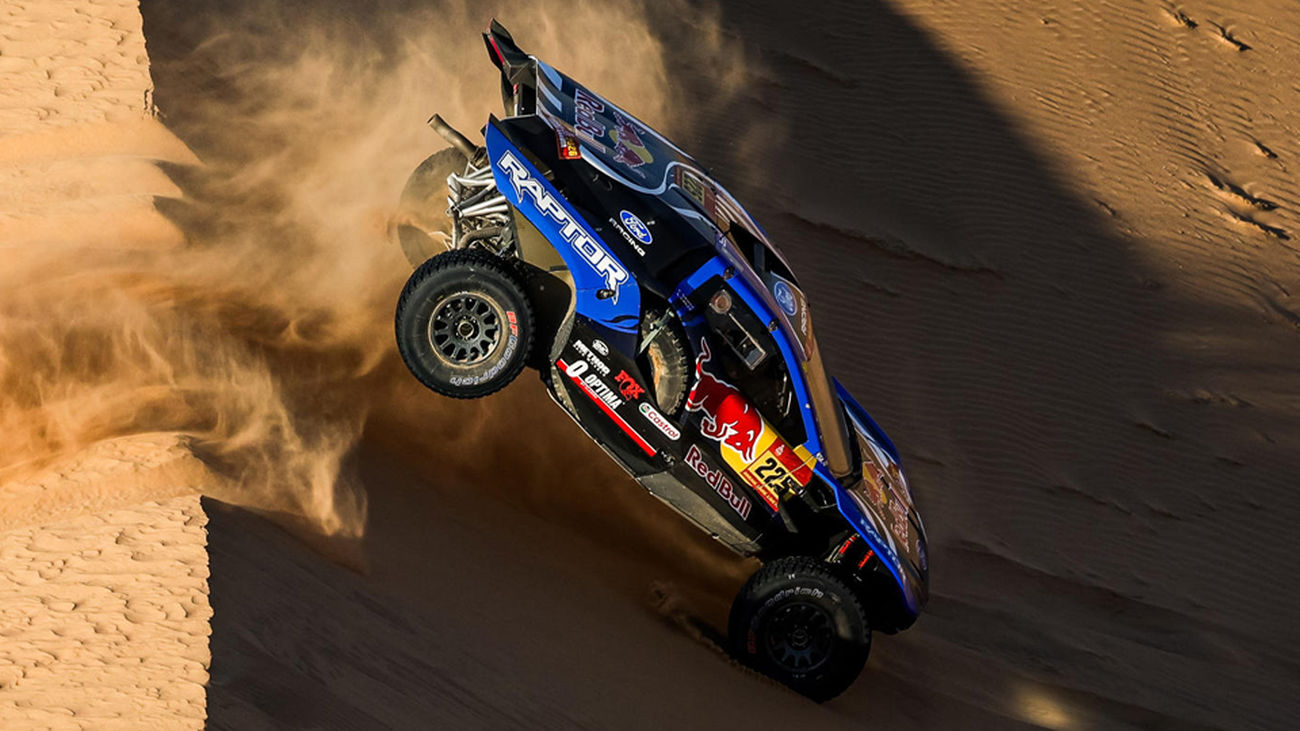 Rally Dakar: Sainz dice adiós a la victoria y Roma se aleja de Al Attiyah