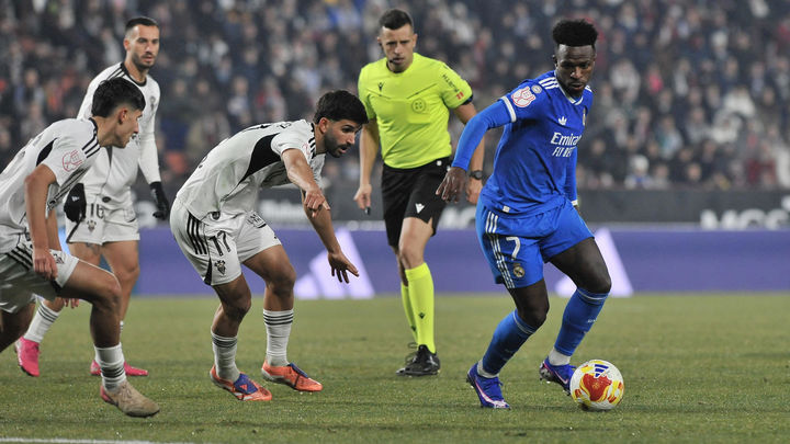 3-2. El Real Madrid tira la Copa ante el Albacete