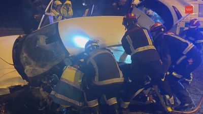 Un herido grave en un accidente entre un autobús y un turismo en Pozuelo de Alarcón