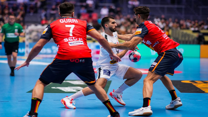 29-27. España arranca el Europeo de balonmano con una victoria ante Serbia