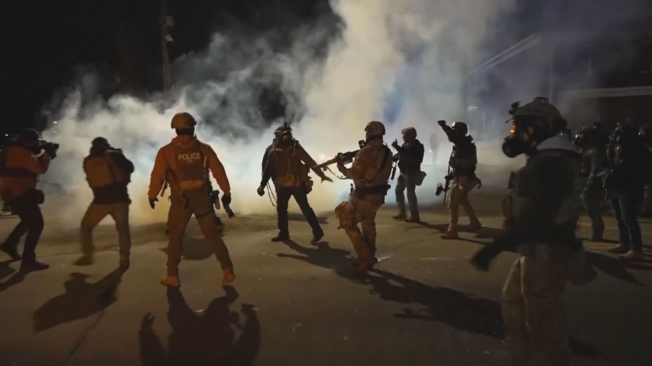 Nuevas protestas en Mineápolis tras disparar un agente del Servicio de Inmigración a una persona en un arresto