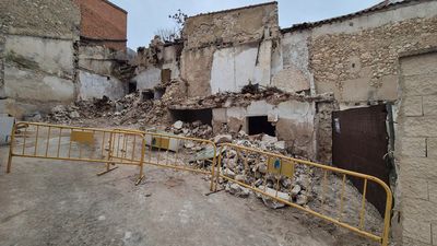 Villar del Olmo derriba casas en ruina para mejorar su casco histórico