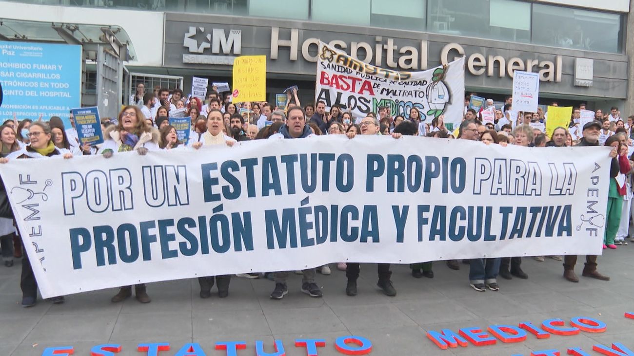 7.600 pacientes sin atender y 300 cirugías suspendidas en Madrid por la huelga de médicos