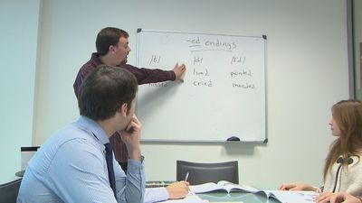 Los españoles mejoran su inglés, pero seguimos en la mitad del mundo