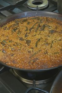 Un joven madrileño convierte la paella perfecta en un imperio a domicilio en Alcobendas