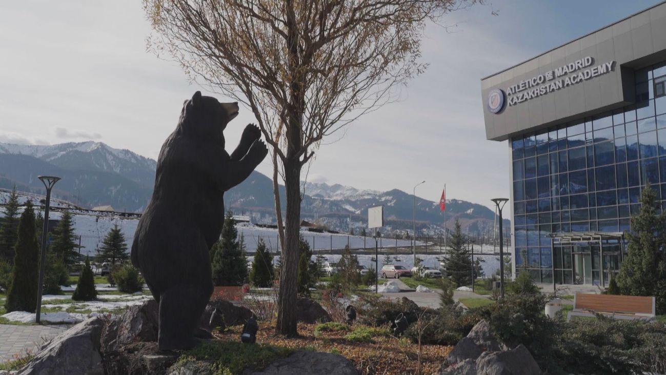 Así es la academia del Atlético de Madrid a 1.400 metros de altura en Kazajistán
