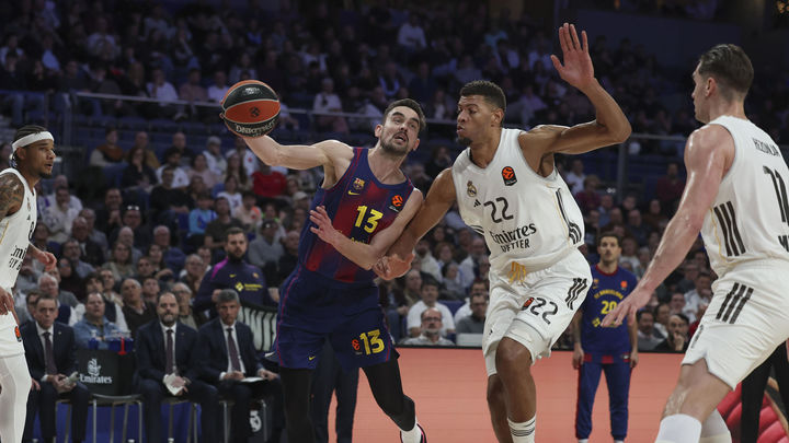 80-61. Show del Real Madrid que pasa por encima del Barcelona