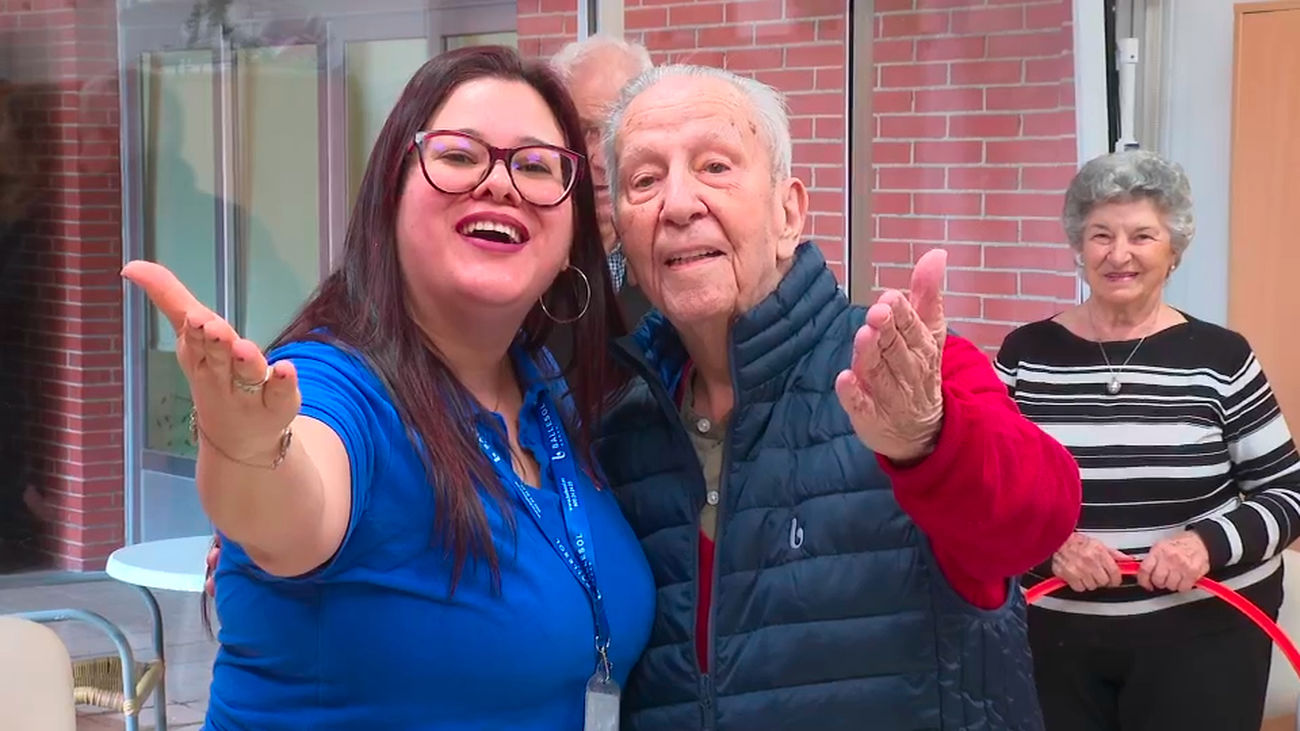 José Fernández celebra 104 años con la energía y vitalidad de Clark Gable