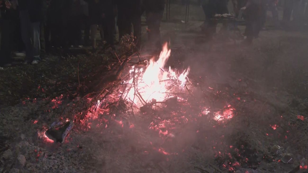 Santorcaz revive la tradición: una hoguera para honrar a San Antón y proteger a los animales