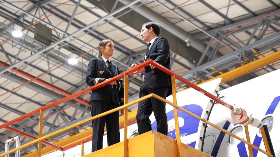 Cómo se forman los pilotos de avión: requisitos, costes y vías de acceso