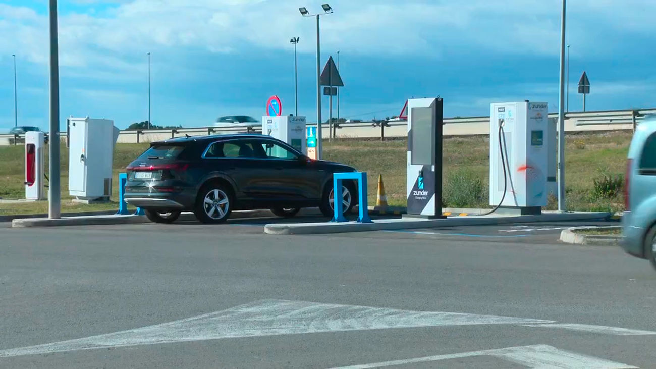 Madrid cuenta ya con casi 8000 puntos de recarga  para vehículos eléctricos  enchufables