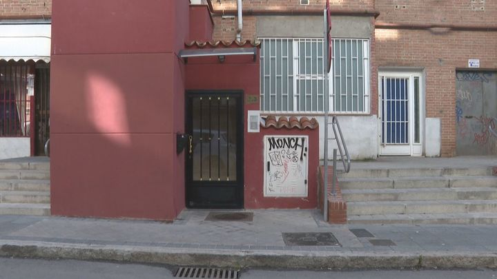 Una mujer apuñala en el pecho a su presunto maltratador en el barrio de Aluche