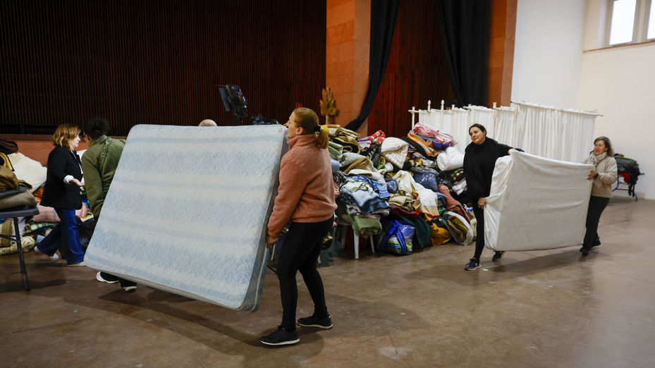 Facua, sobre los precios abusivos de aviones y coches de alquiler: "Está prohibido en una catástrofe"