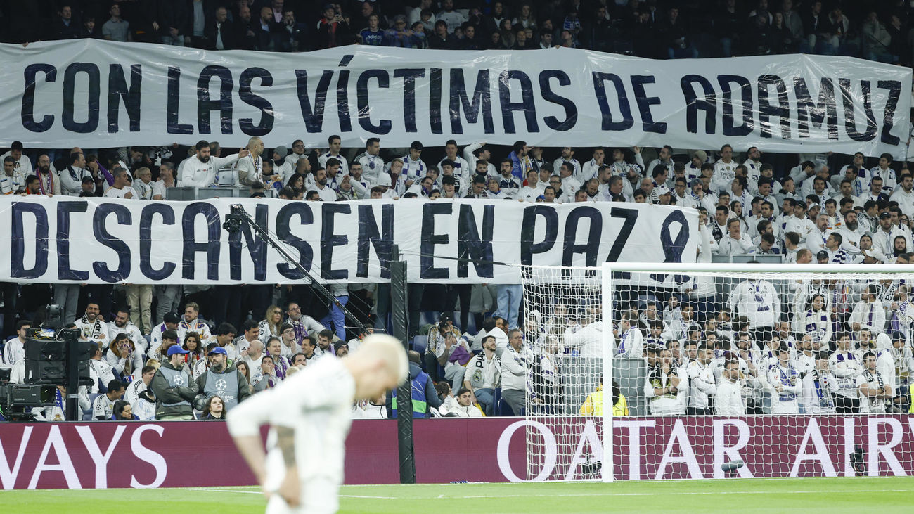 Minuto de silencio en el Bernabéu
