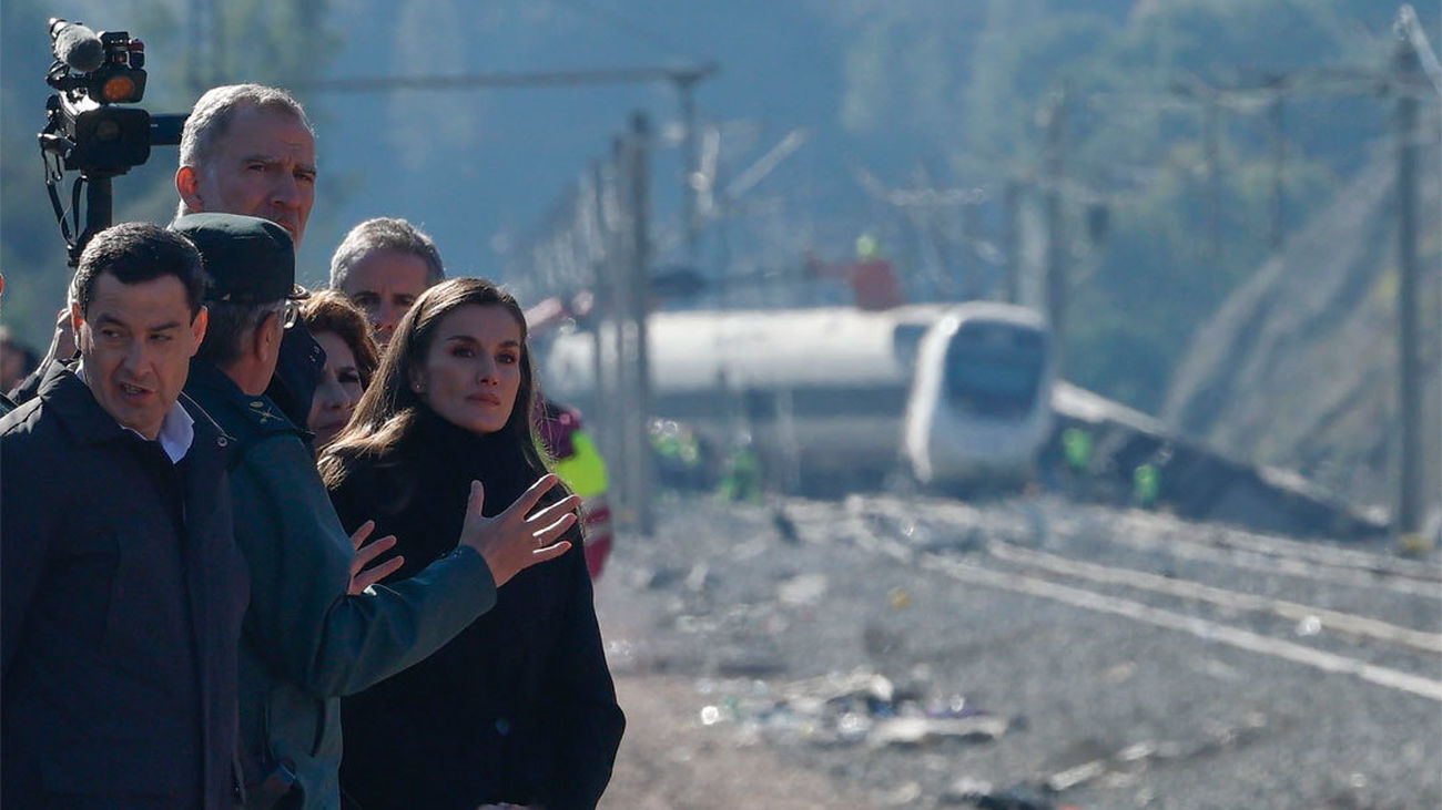 Los Reyes muestran su solidaridad a familiares de las víctimas del siniestro de Adamuz
