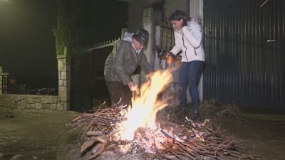 Arrancan las fiestas de Colmenar del Arroyo en honor a San Vicente con la tradicional quema de tomillos