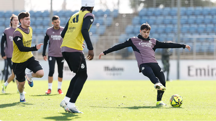 Asencio apunta al Villarreal en la vuelta de Brahim