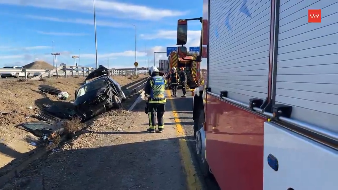 Herida grave una conductora tras dar varias vueltas de campana en la A-5 en Móstoles