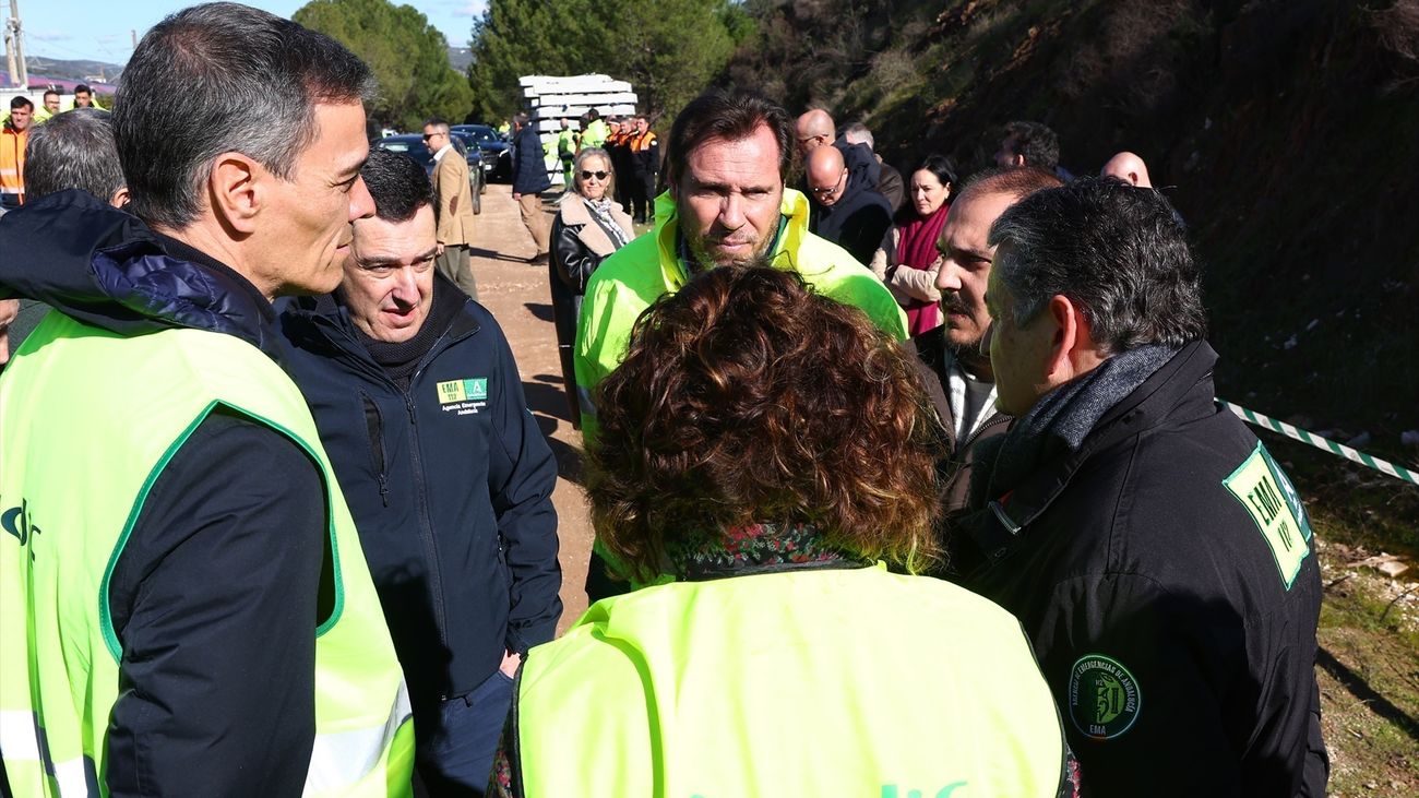 Puente, junto a Moreno Bonilla y Sánchez en Adamuz