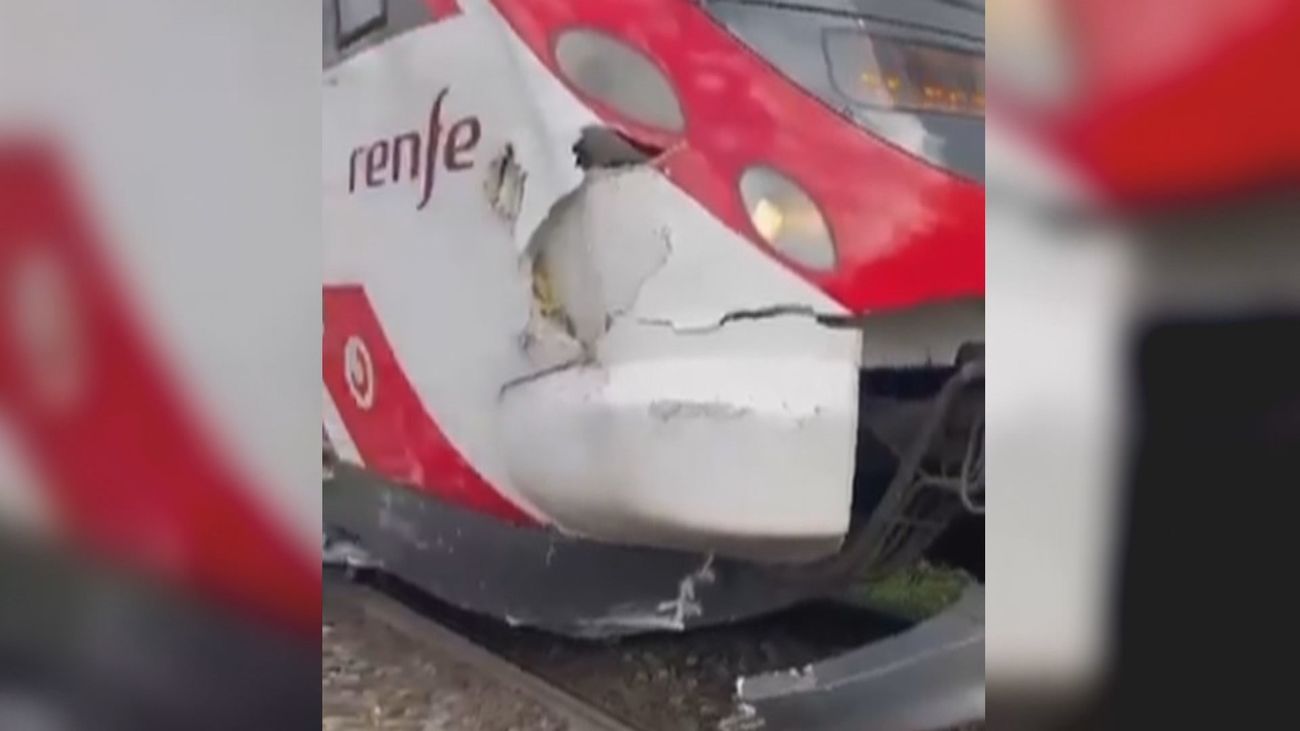 Un desprendimiento de piedras afecta a un Cercanías que circulaba hacia Oviedo
