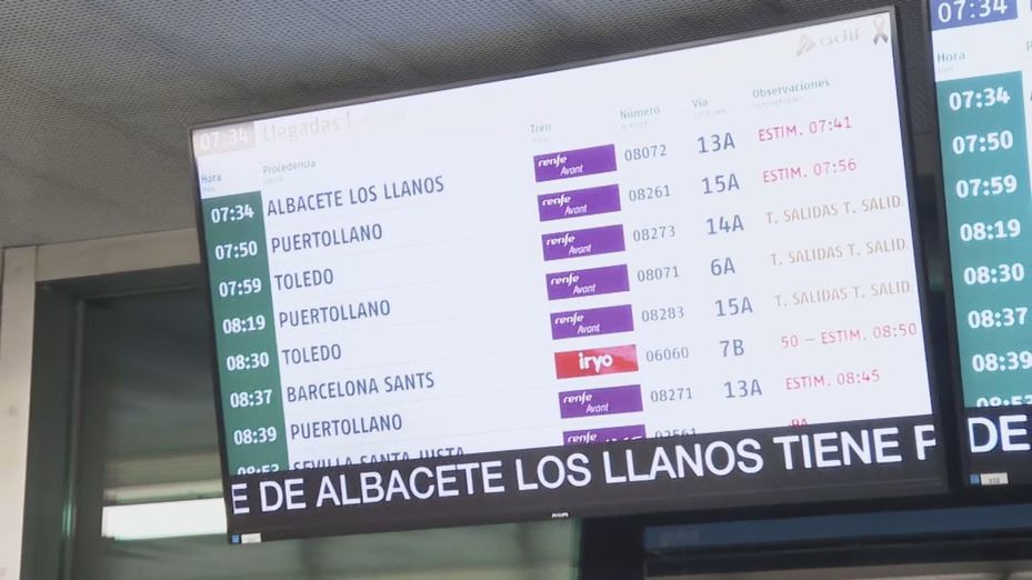 Retrasos de hasta una hora en los AVE a Barcelona y Valencia por las limitaciones de velocidad