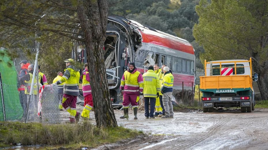 Renfe asegura que tuvo conocimiento del accidente nada más producirse y lo comunicó a Emergencias